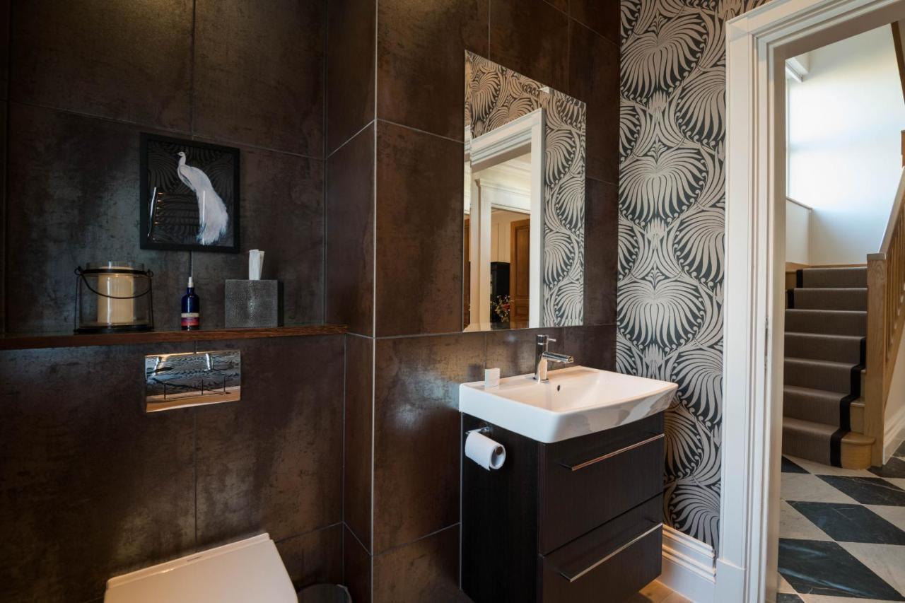 Breathtaking Putney Home With Gorgeous Garden Richmond  Eksteriør bilde
